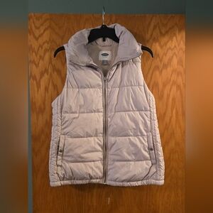 Old Navy Puffer Vest in Light Beige